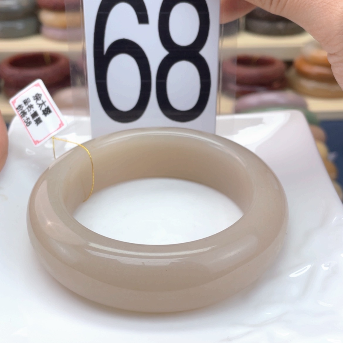 【闪购商品】石英质玉手镯未镶嵌