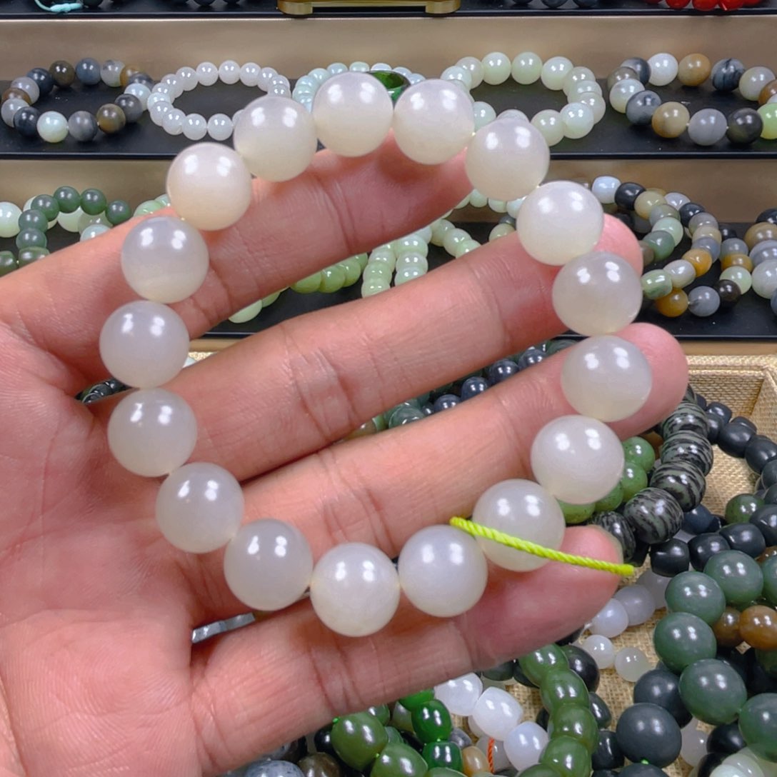 未镶嵌和田玉手串