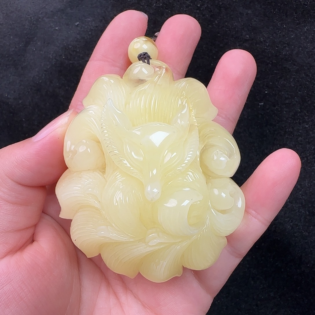 蜜蜡未镶嵌珠宝奇石