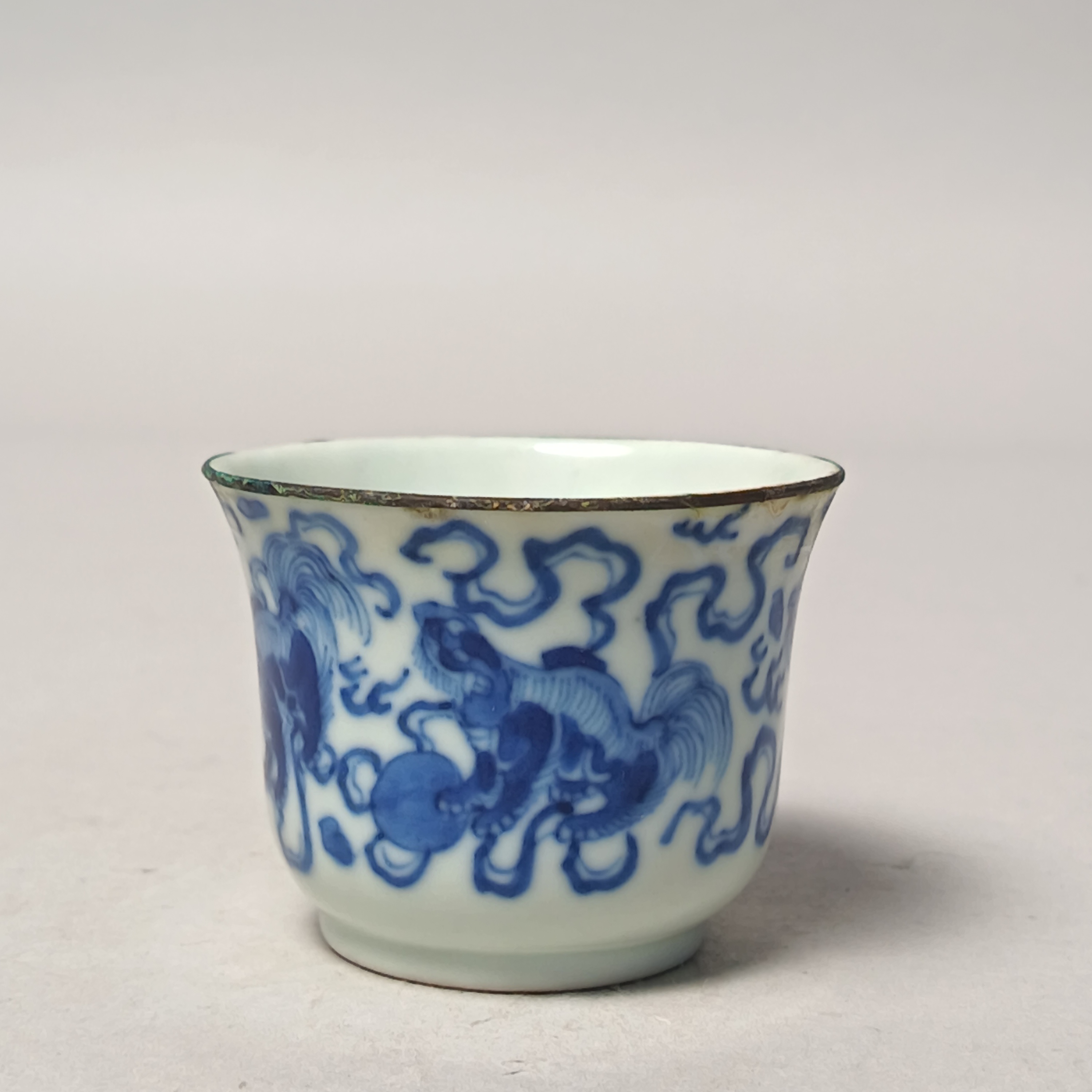 【010022841】BJ 清晚期 青花狮纹杯