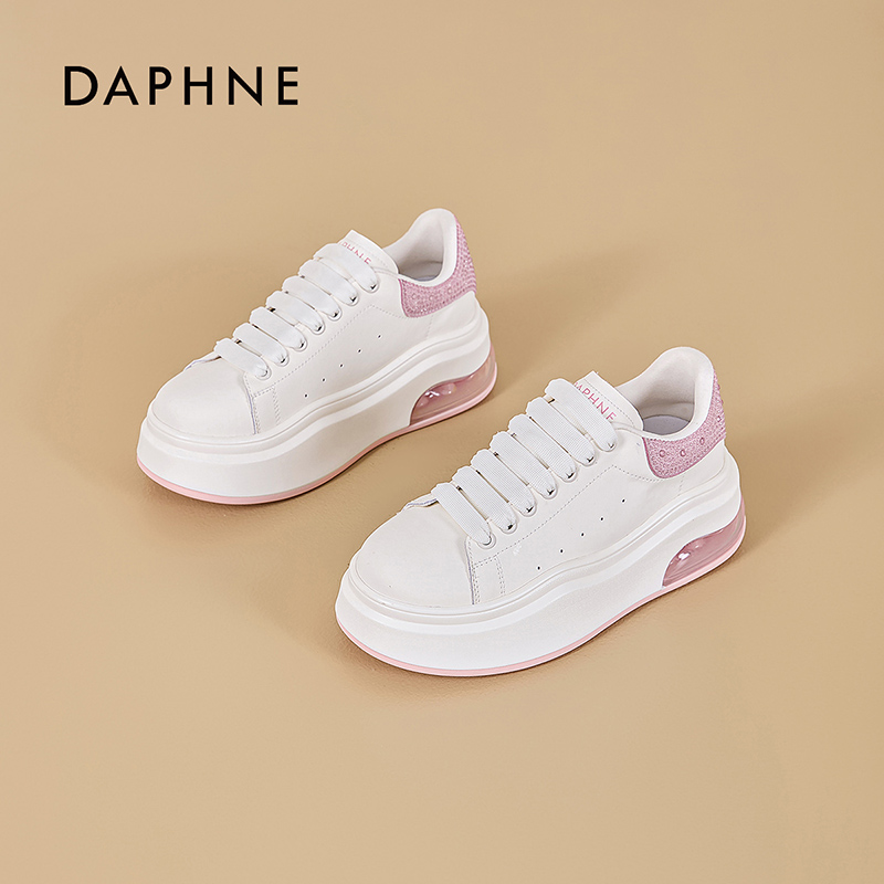达芙妮2025秋季爆款网红款小白鞋厚底增高圆头系带防滑女休闲鞋C
