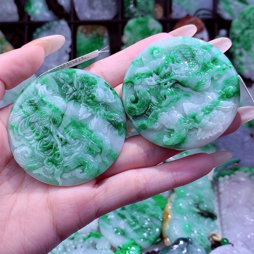 【闪购商品】翡翠颈饰未镶嵌杨**兴天然