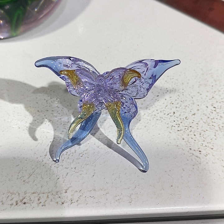 芬****25666335236535