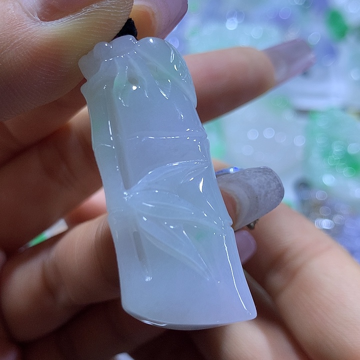 翡翠未镶嵌颈饰天然翡翠A货吊坠