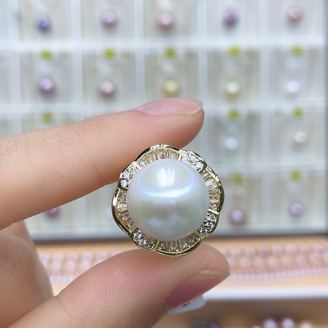 淡水珍珠吊坠(赠链)合金