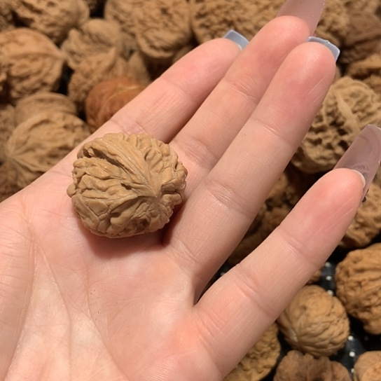 Ł天然一个棱一个