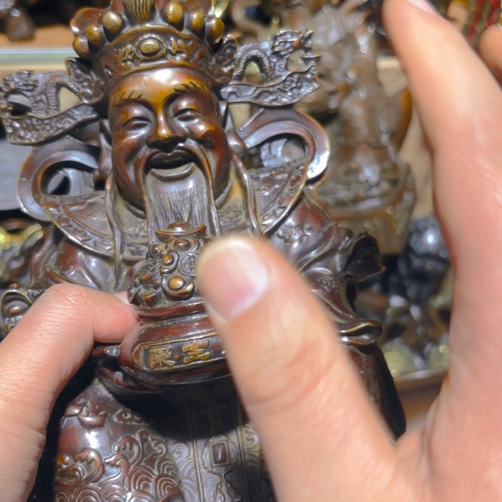 铜的。全清了。一件不留！不磨叽