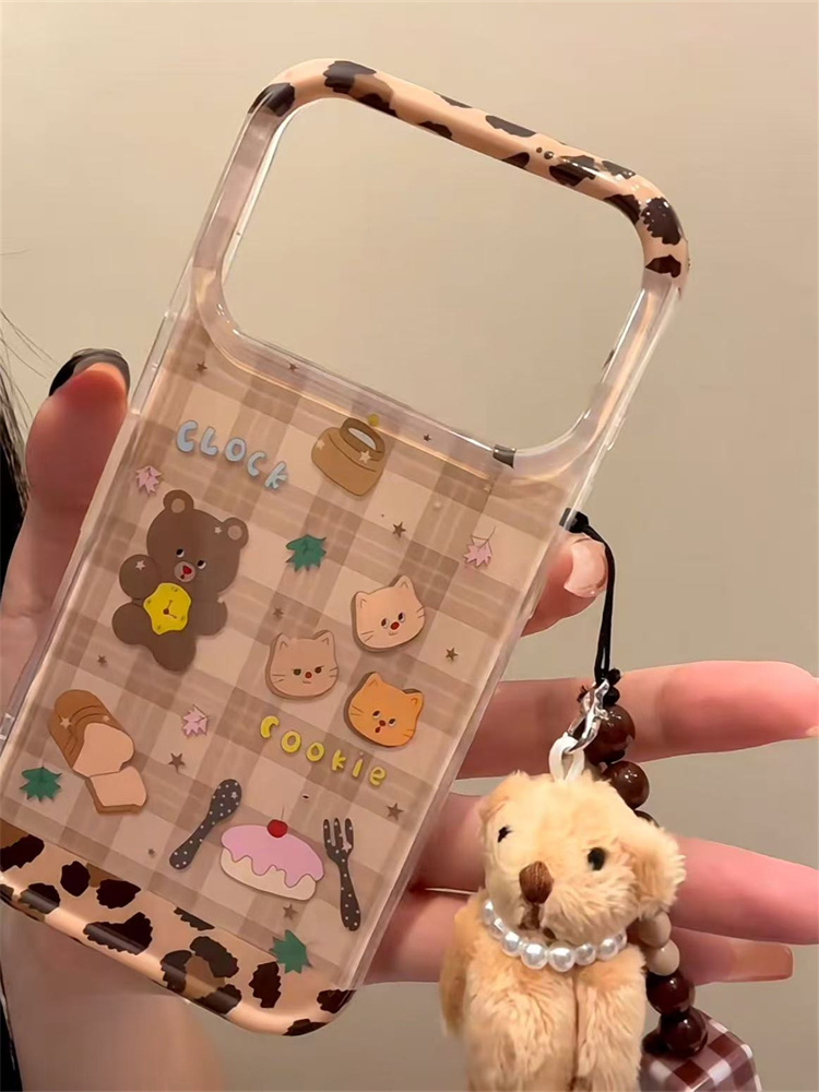 可爱格纹甜品小熊适用iPhone17pro手机壳16promax手链挂件15pro女