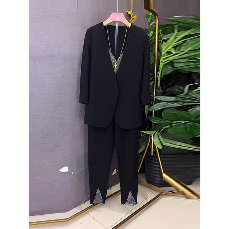 加肥通勤风大码女装V领七分袖西服外套打底衫三件套亮钻裤脚裤子