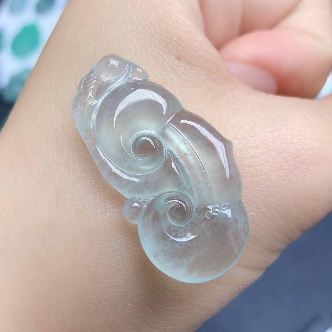 天然缅甸翡翠A货如意