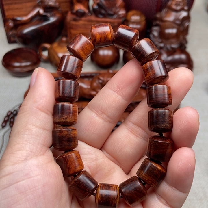 花梨木类端景台海黄1.2桶珠