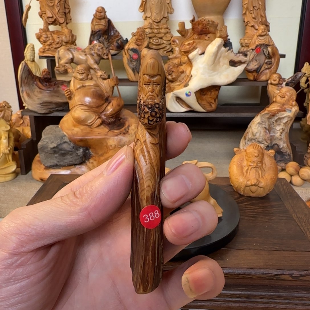 崖柏小木匠艺雕一物一拍