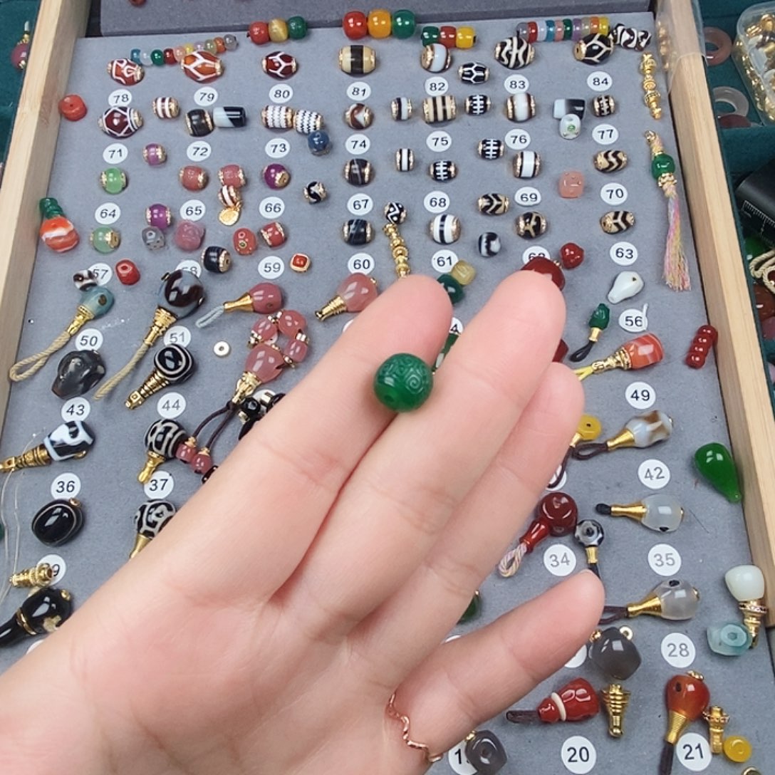 玛瑙/玉髓未镶嵌饰品