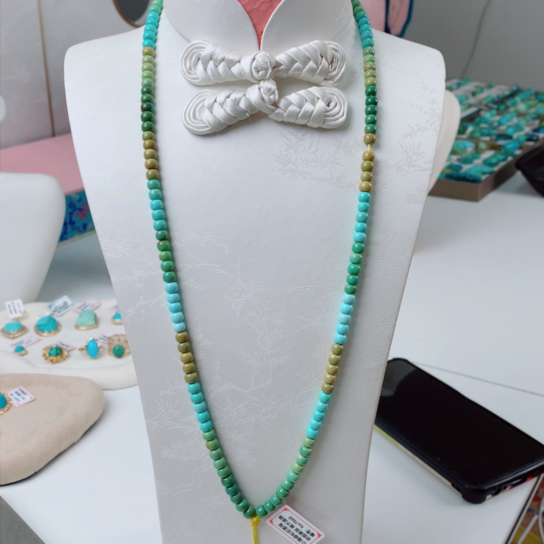 绿松石配饰未镶嵌