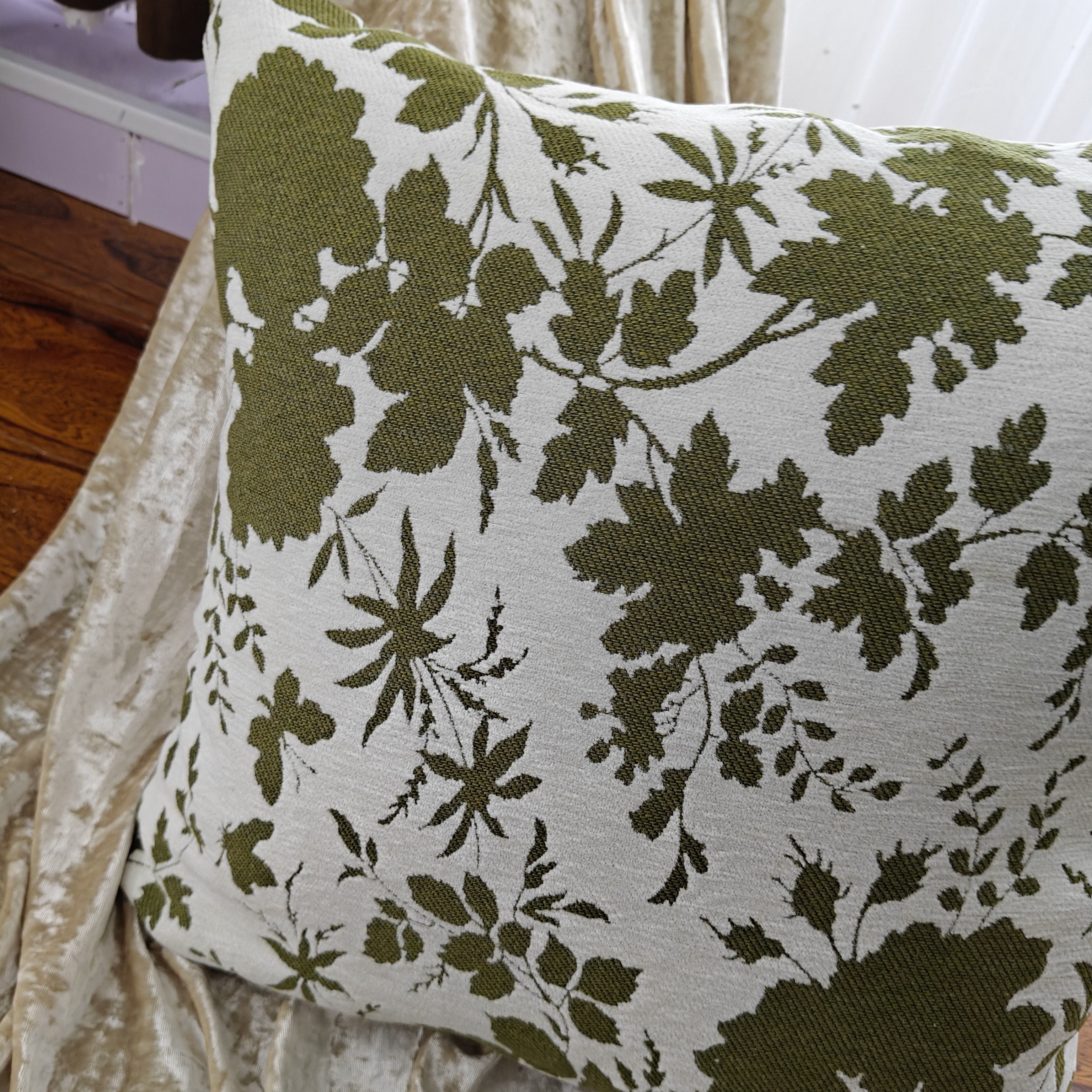 现代风手工提花雪尼尔抱枕套