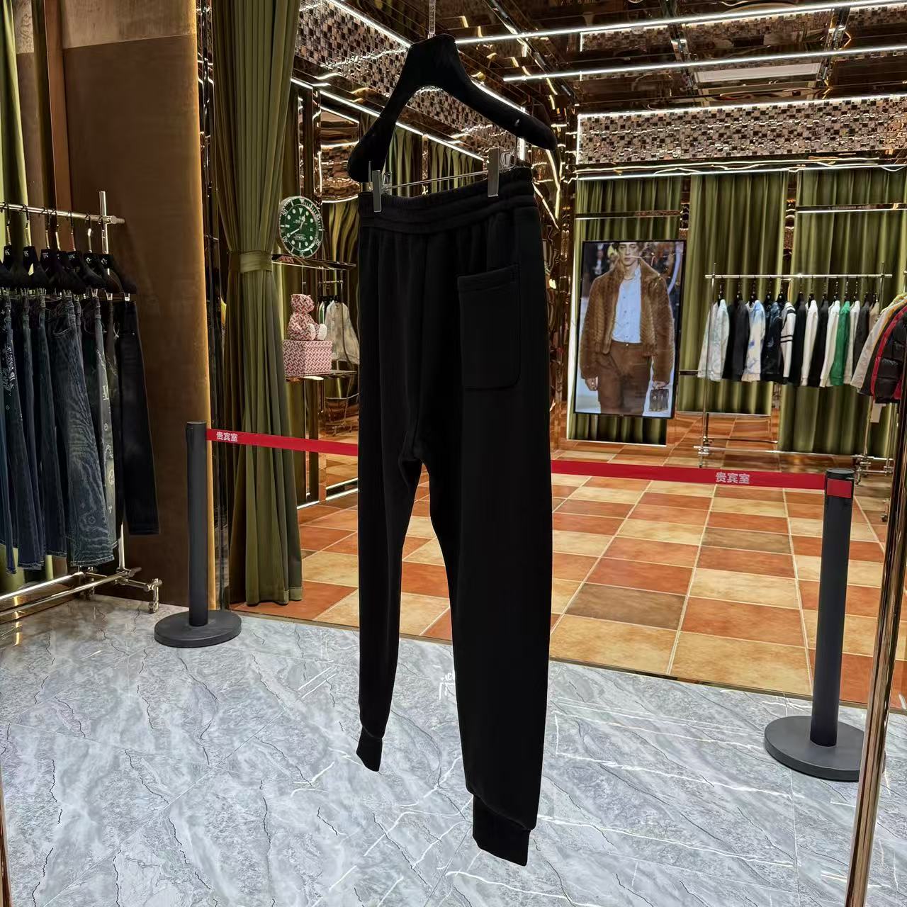 欧【千惠专属】2025秋冬新品高街松紧抽绳休闲百搭保暖卫裤 25963