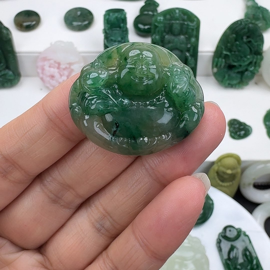 独山玉未镶嵌颈饰