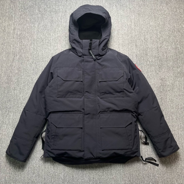 99新 CANADA GOOSE 袖臂红标四口袋羽绒服/L码/存放/12317