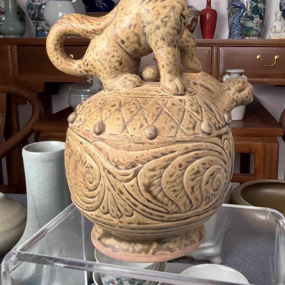 瓷片陶瓷青釉瑞兽壶