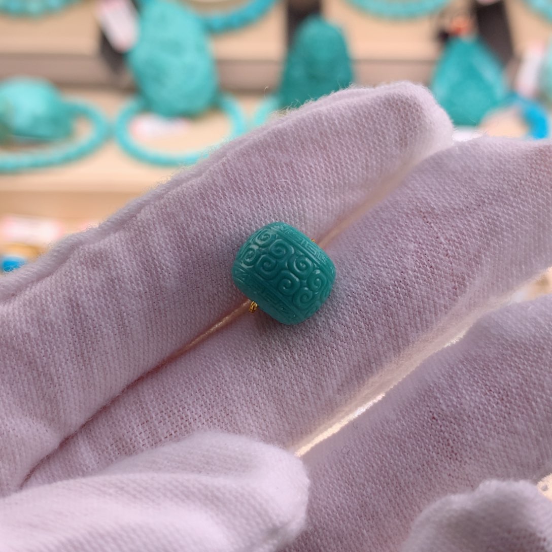 绿松石珠宝奇石未镶嵌10.6*8.9mm