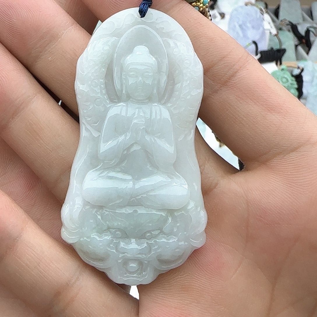 翡翠颈饰未镶嵌阳*翡翠