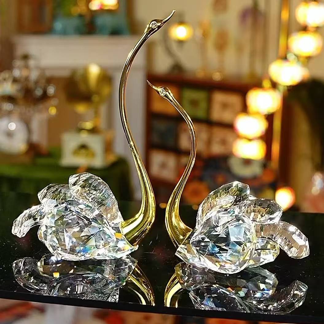 拍一发二礼盒装-轻奢金属水晶天鹅摆件情侣个性浪漫情人节日装饰