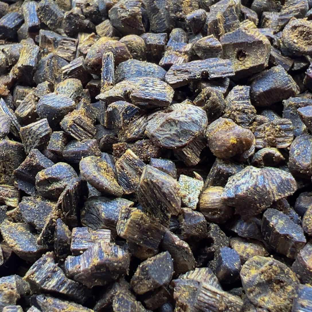 沉香手把件绿奇楠沉香高端珠子料20克