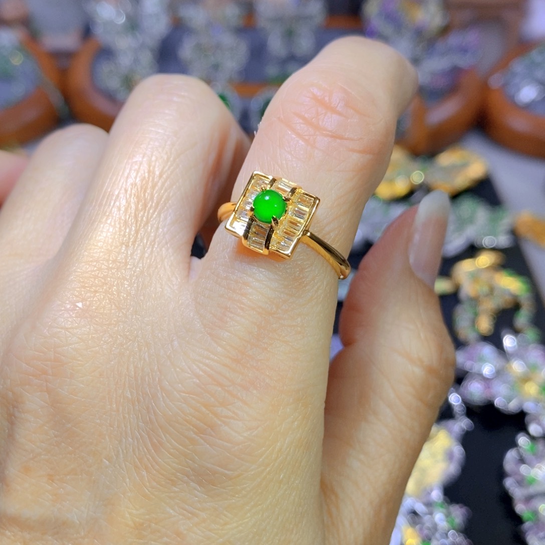 翡翠颈饰银S925镶嵌天然翡翠