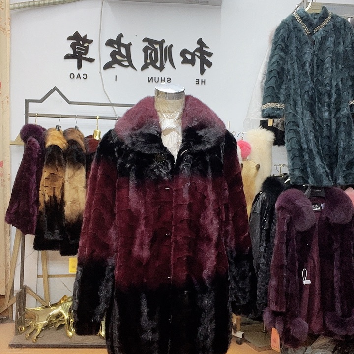 1****7商场断码拼貂衣服