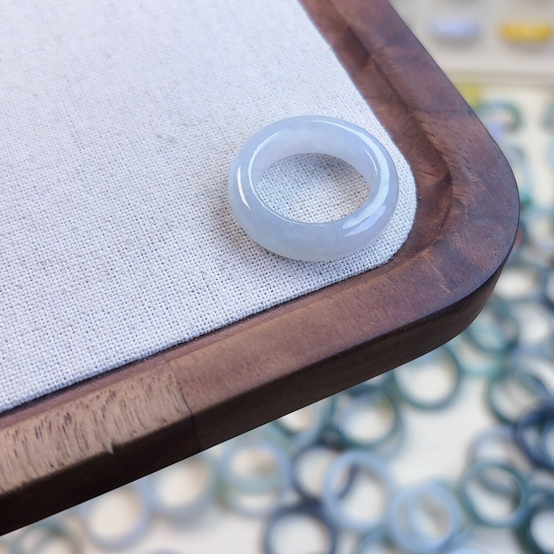 翡翠未镶嵌戒指11 号港 15