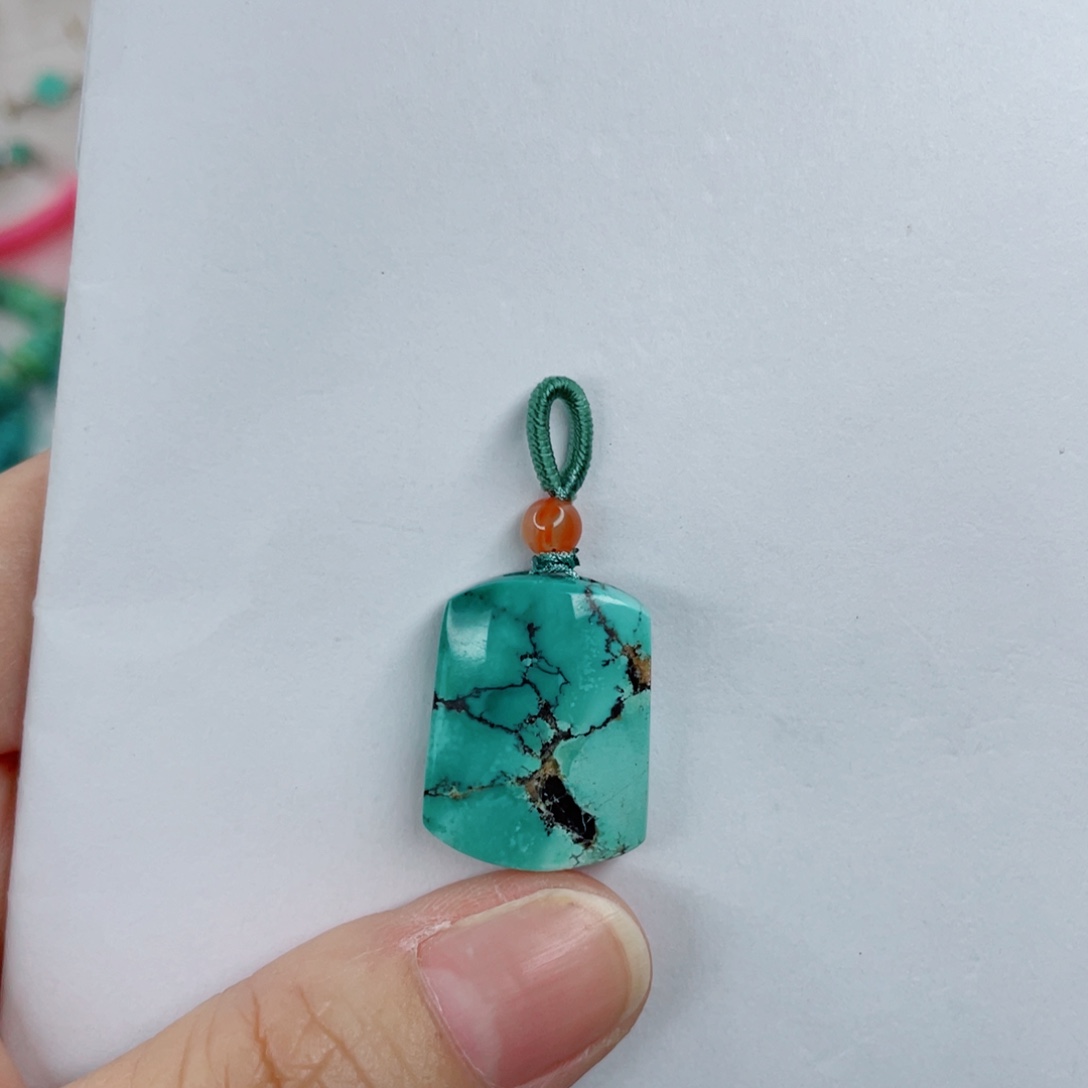 绿松石颈饰未镶嵌