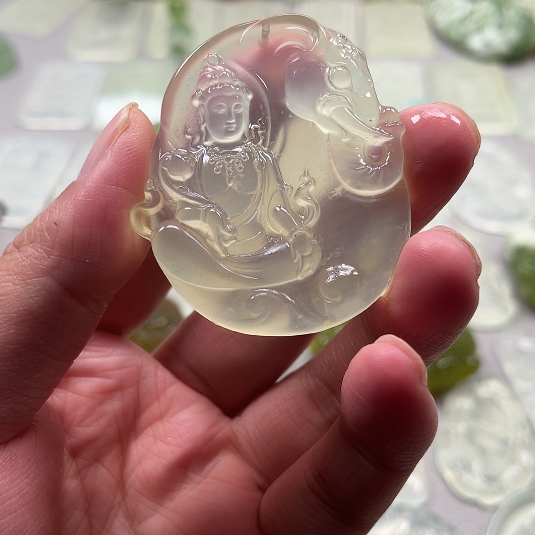 蛇纹石玉颈饰未镶嵌