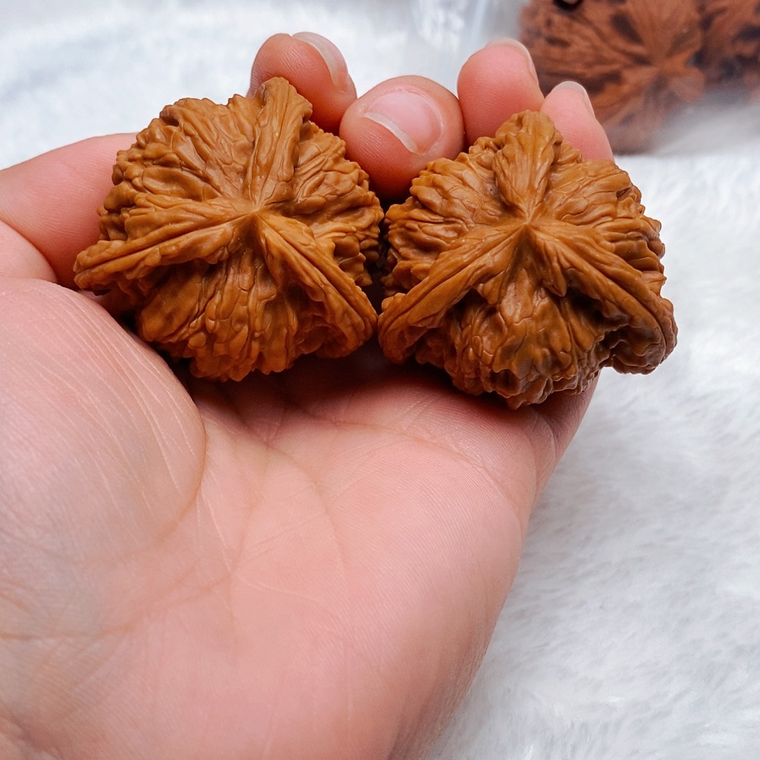 冰***生吊坠文玩核桃三棱