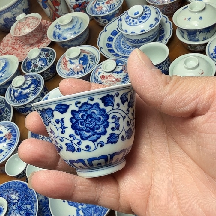 手绘缠枝莲点工福利款