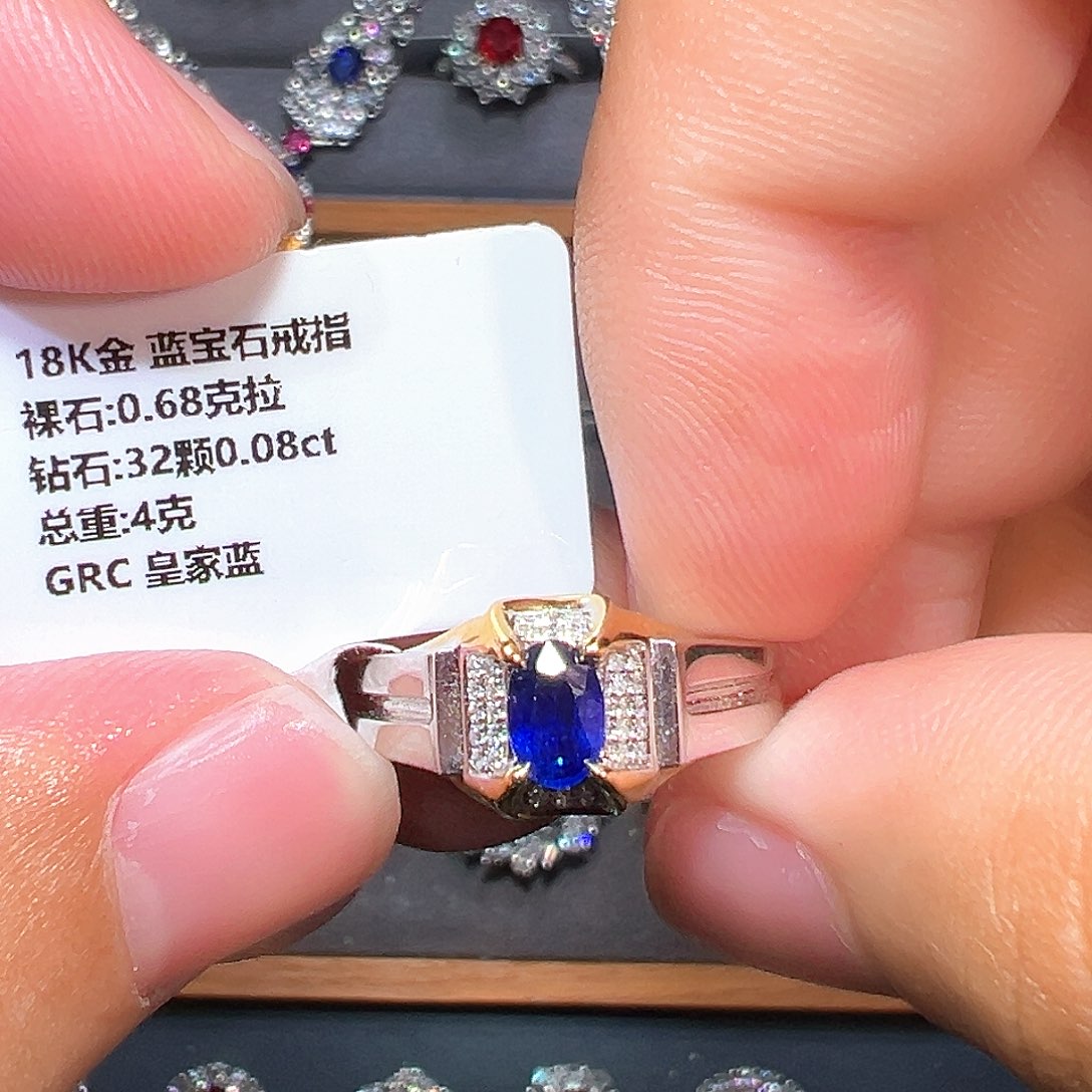 戒指蓝宝石18K金镶嵌