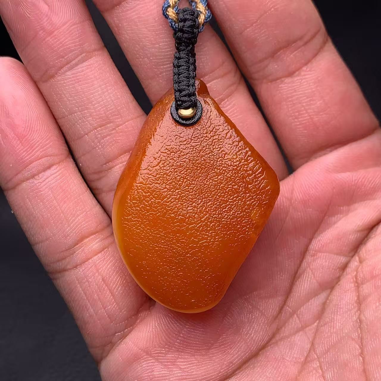 天然蜜蜡原石吊坠挂坠蜜蜡原石坠子10.4克尺寸45.7×33.6×12.3毫米