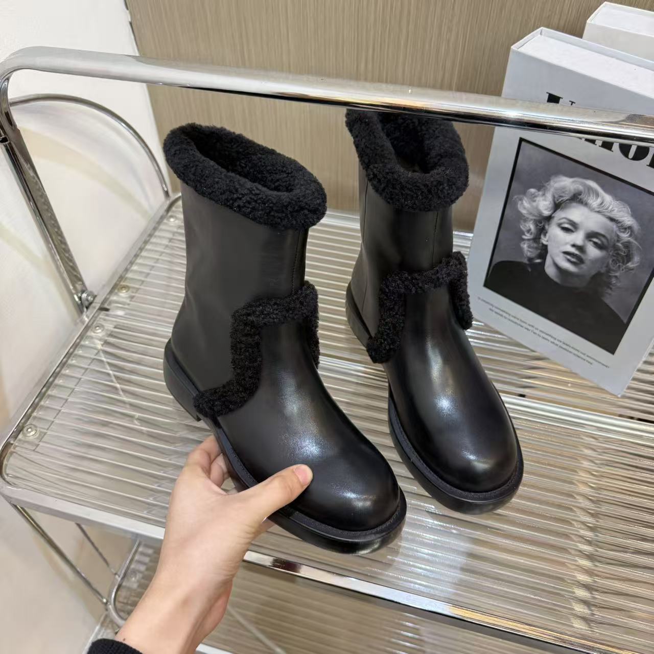 2025冬季新款极简风优雅经典时尚百搭休闲保暖雪地靴zw1217