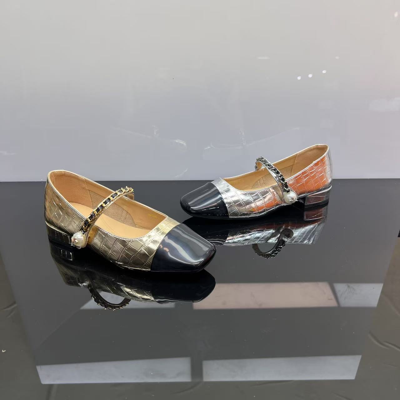 夏季新款低跟休闲鞋女款单鞋女浅口一字带单鞋 X 检 5866-1