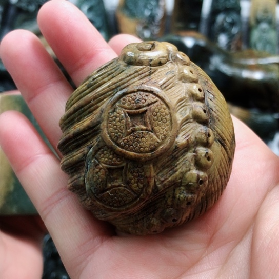 岫岩河磨玉（透闪石质玉）把件未镶嵌