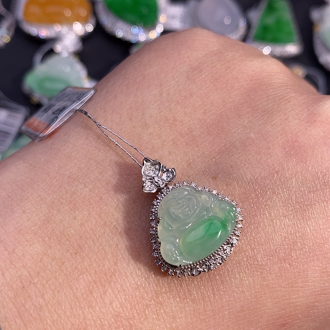 翡翠吊坠(不含链)18K金镶嵌