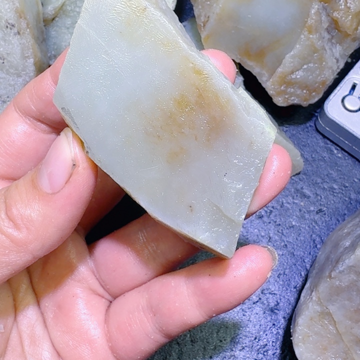 和田玉未镶嵌珠宝半成品