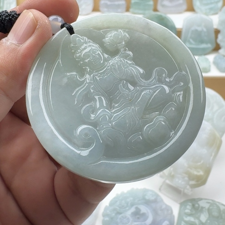 翡翠未镶嵌颈饰天然缅甸A货翡翠