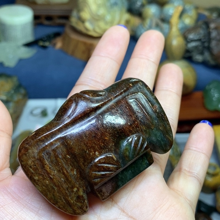 岫岩河磨玉（透闪石质玉）把件未镶嵌