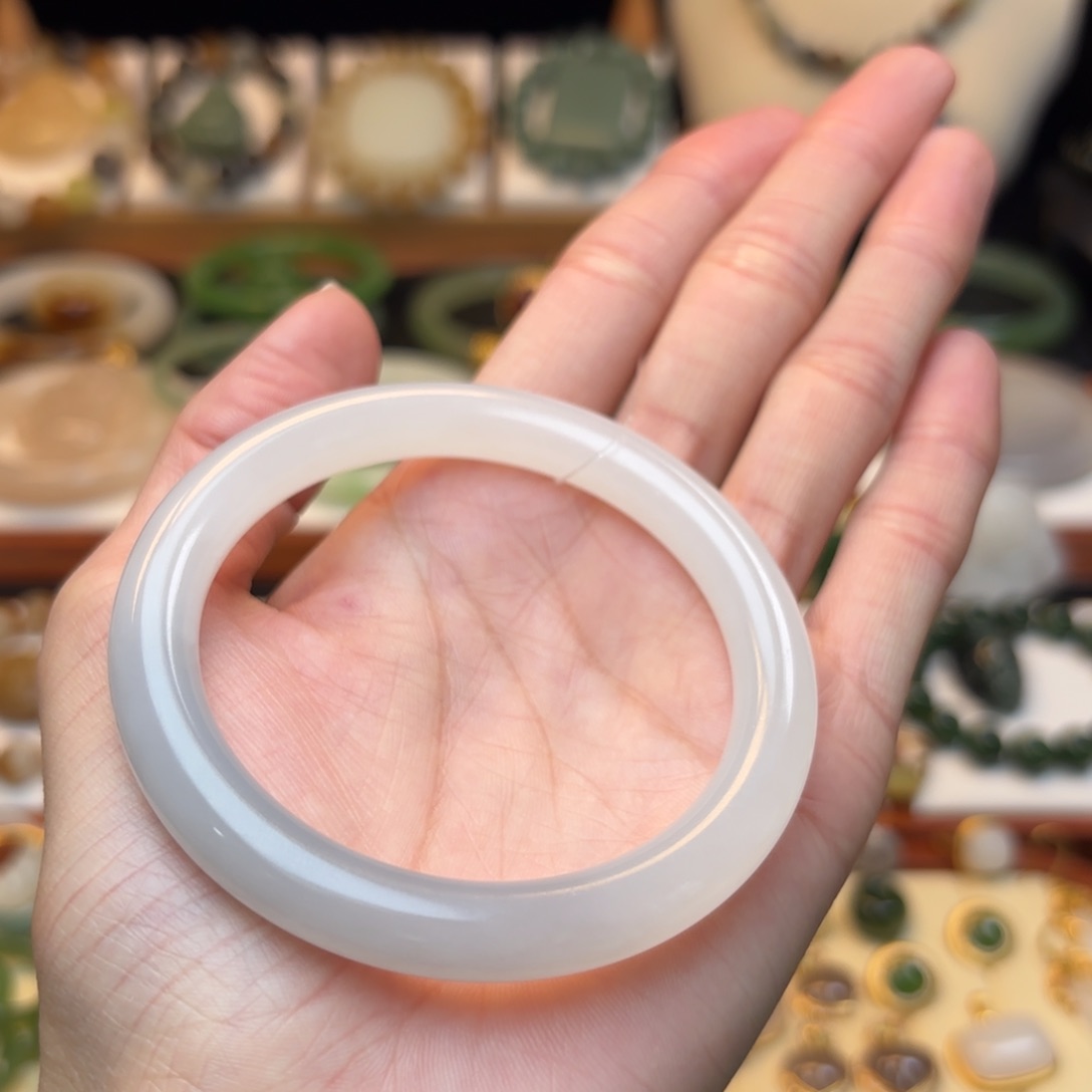 和田玉手镯未镶嵌58