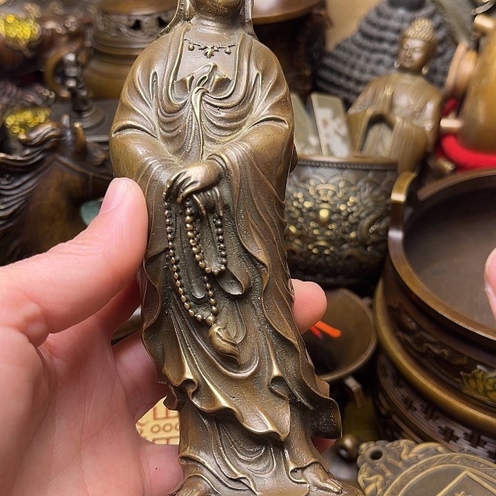 精美铜器批发档口