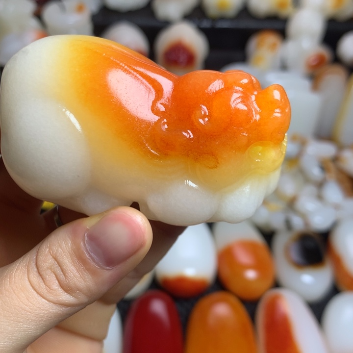 新疆戈壁石五彩石