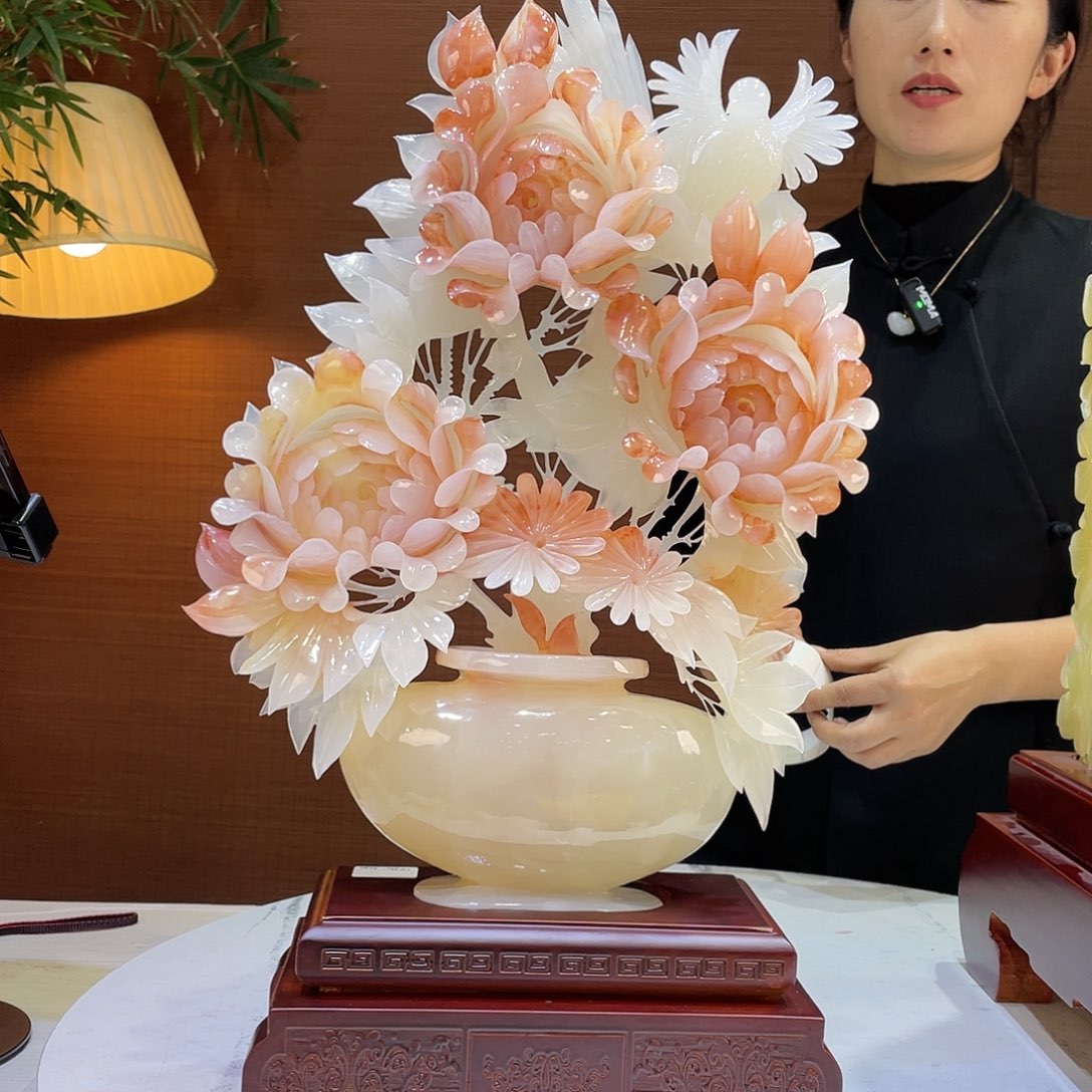 玉精品天然玉石牡丹花摆件