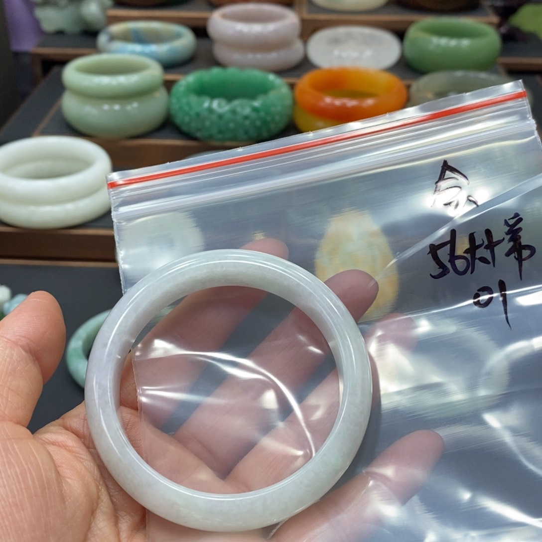 会***)翡翠手镯未镶嵌手镯