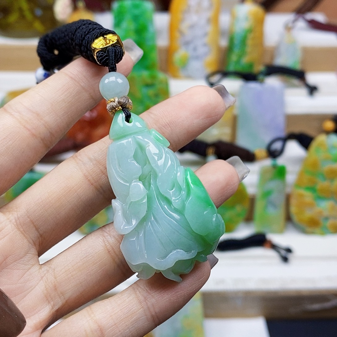 定制翡翠未镶嵌天然翡翠A货