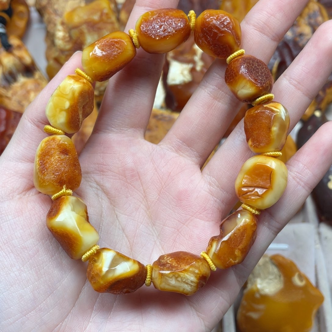 琥珀珠宝奇石未镶嵌